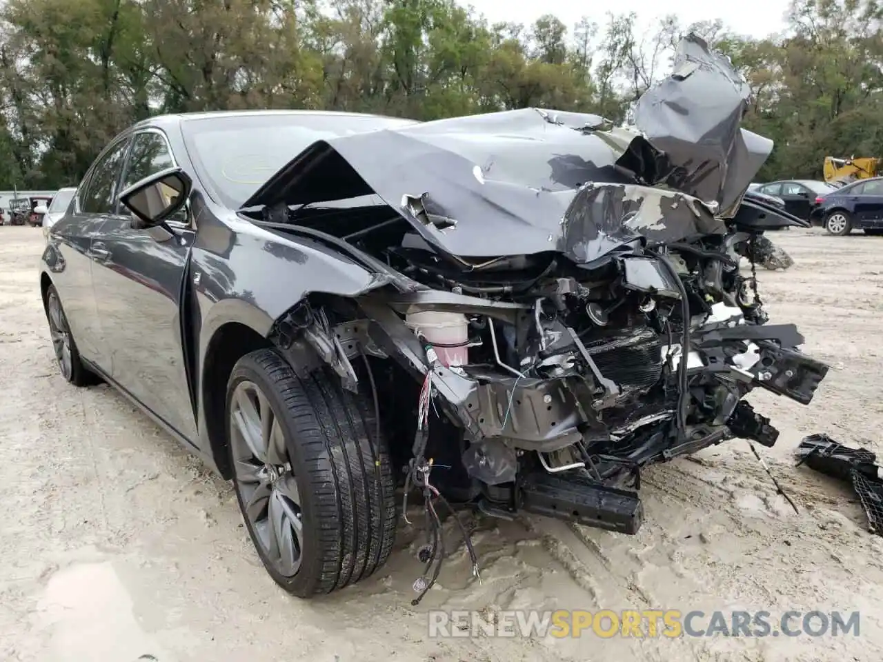 1 Photograph of a damaged car 58AGZ1B18LU056527 LEXUS ES350 2020