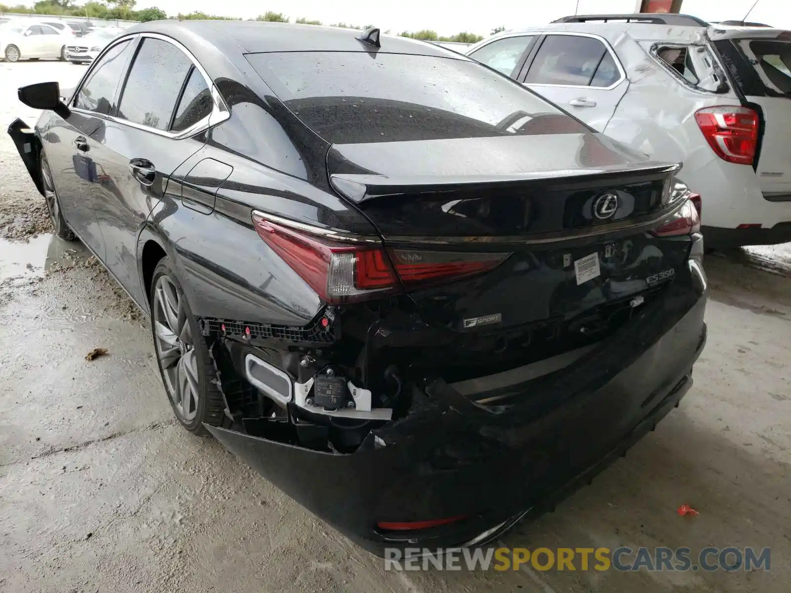 3 Photograph of a damaged car 58AGZ1B18LU067897 LEXUS ES350 2020