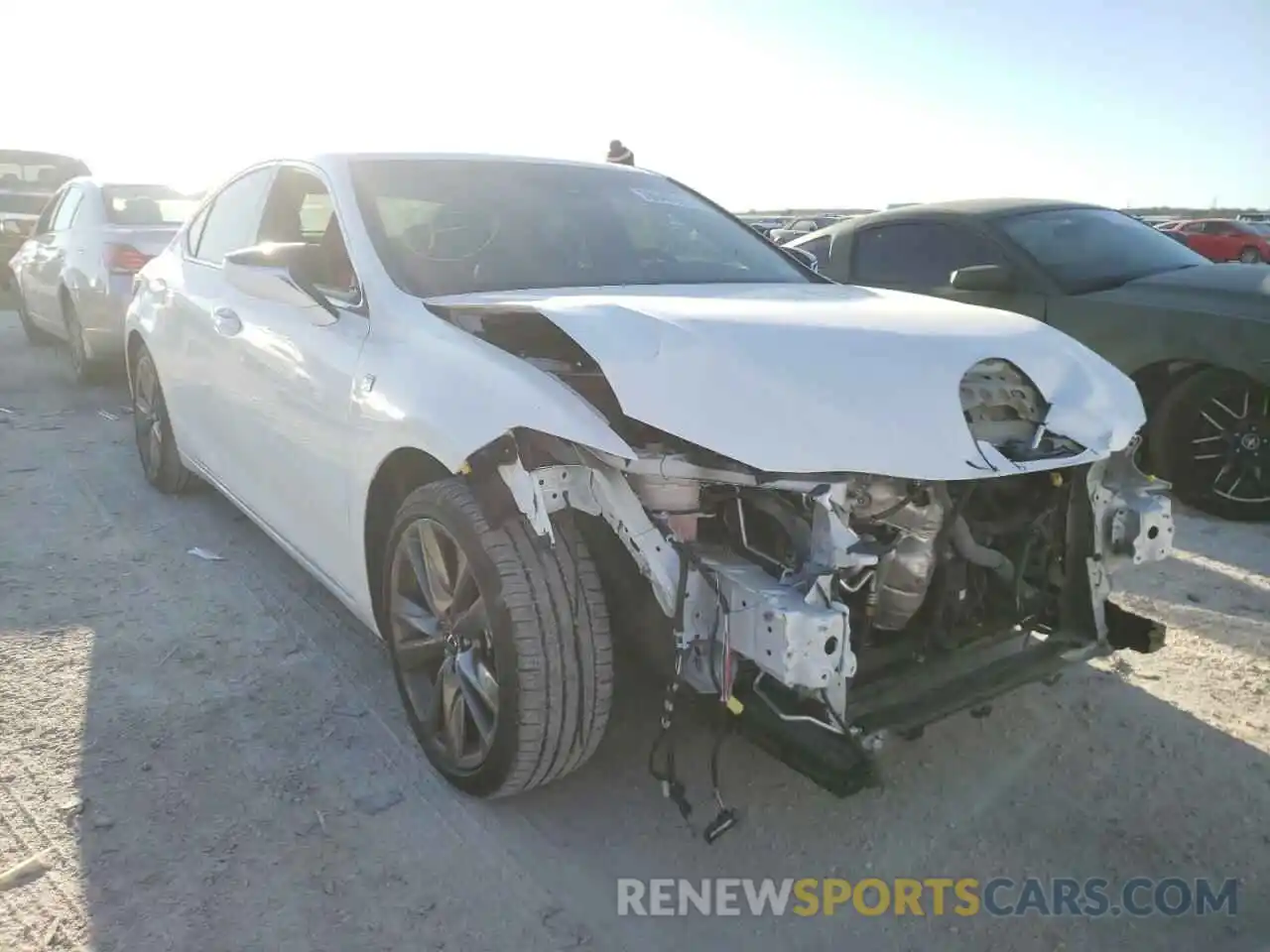 1 Photograph of a damaged car 58AGZ1B19LU059226 LEXUS ES350 2020