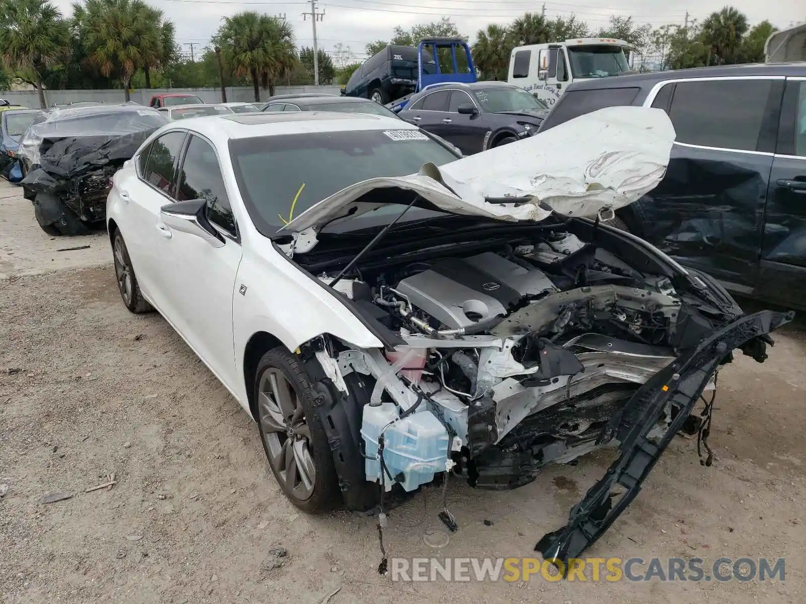 1 Photograph of a damaged car 58AGZ1B1XLU065763 LEXUS ES350 2020