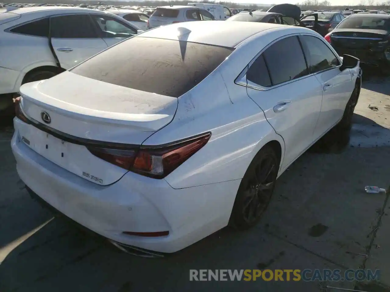 4 Photograph of a damaged car 58AGZ1B1XLU070543 LEXUS ES350 2020