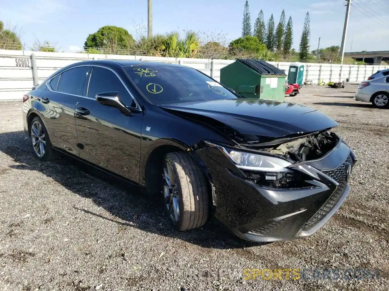 1 Photograph of a damaged car 58AGZ1B1XLU070705 LEXUS ES350 2020