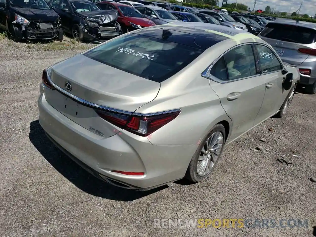 4 Photograph of a damaged car 58ABZ1B10MU090084 LEXUS ES350 2021