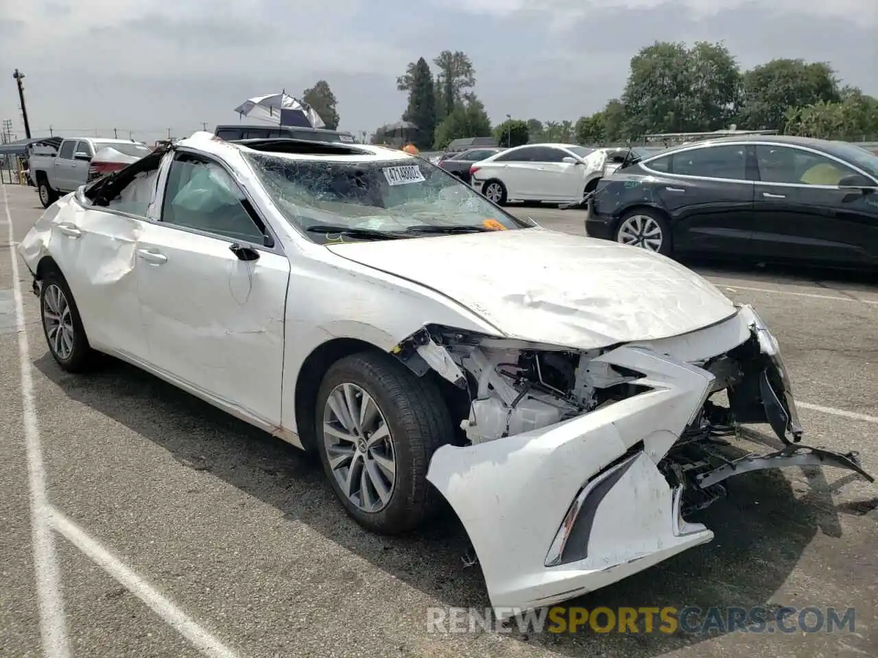 1 Photograph of a damaged car 58ACZ1B11MU086114 LEXUS ES350 2021