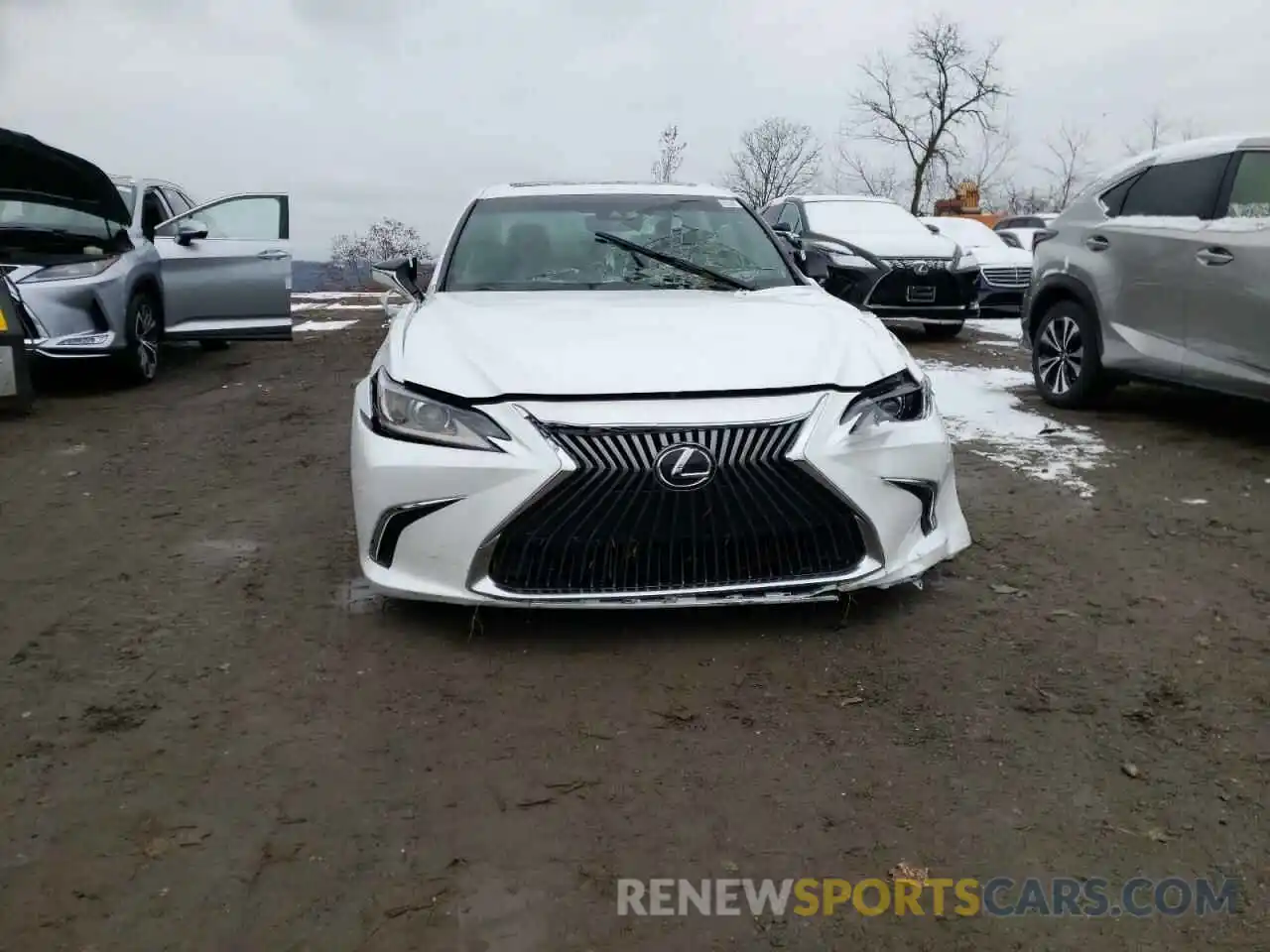 9 Photograph of a damaged car 58ACZ1B15MU106168 LEXUS ES350 2021