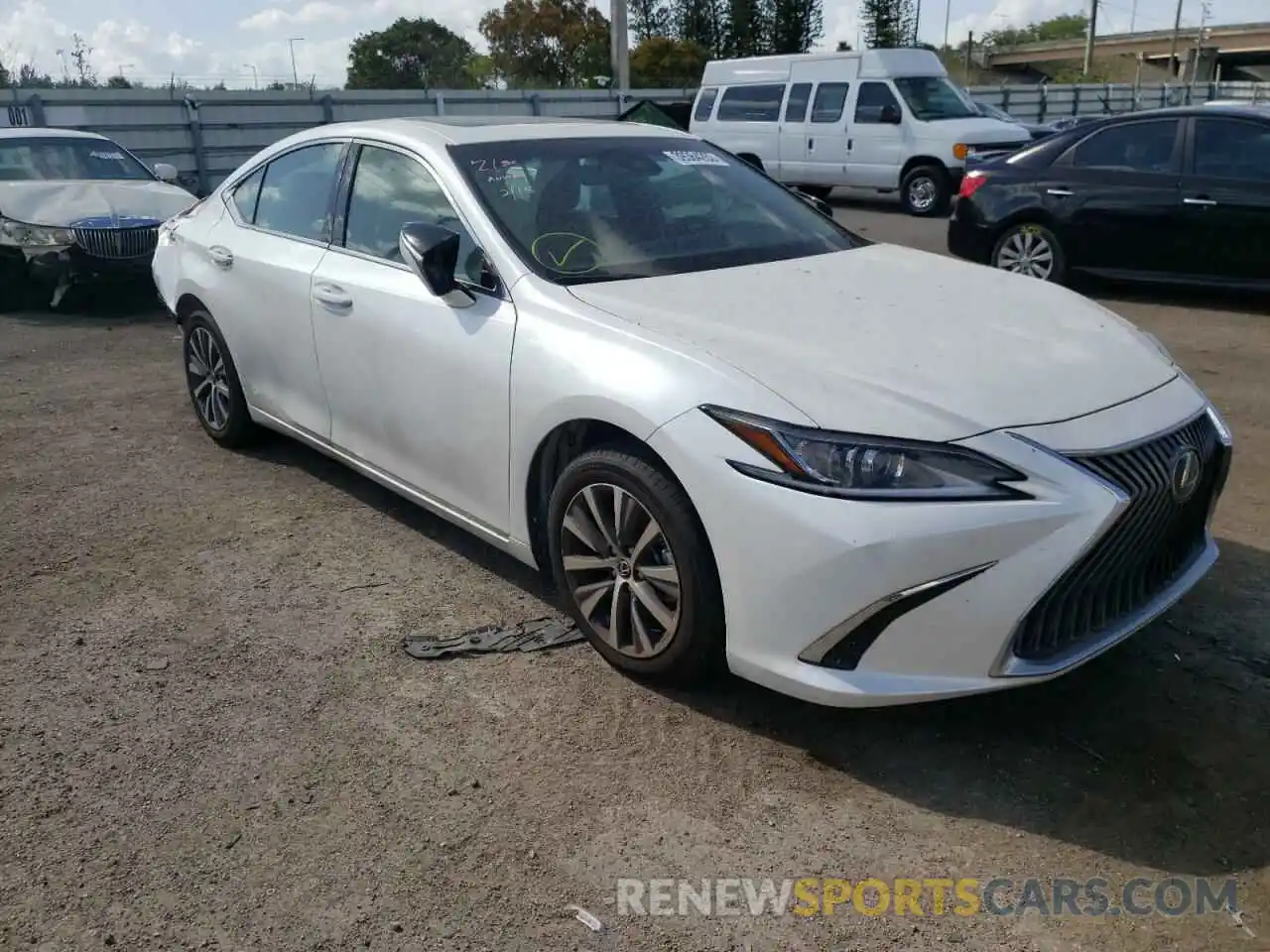 1 Photograph of a damaged car 58ACZ1B19MU108411 LEXUS ES350 2021