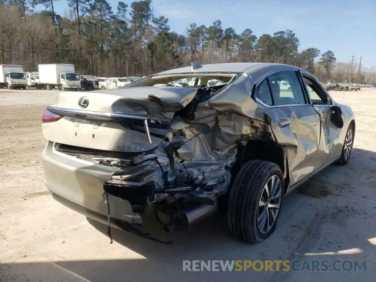 4 Photograph of a damaged car 58ADZ1B10MU087405 LEXUS ES350 2021