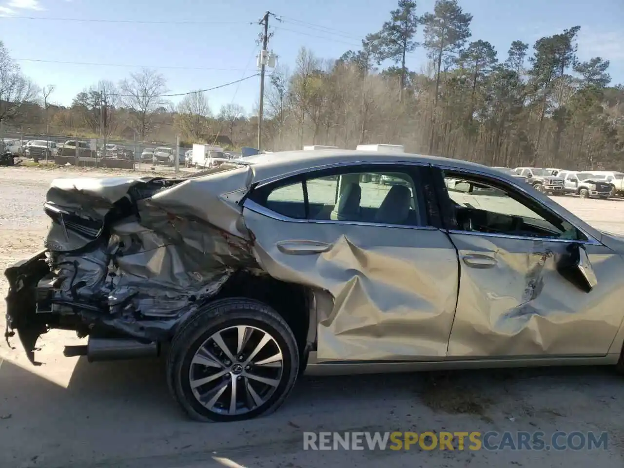 9 Photograph of a damaged car 58ADZ1B10MU087405 LEXUS ES350 2021