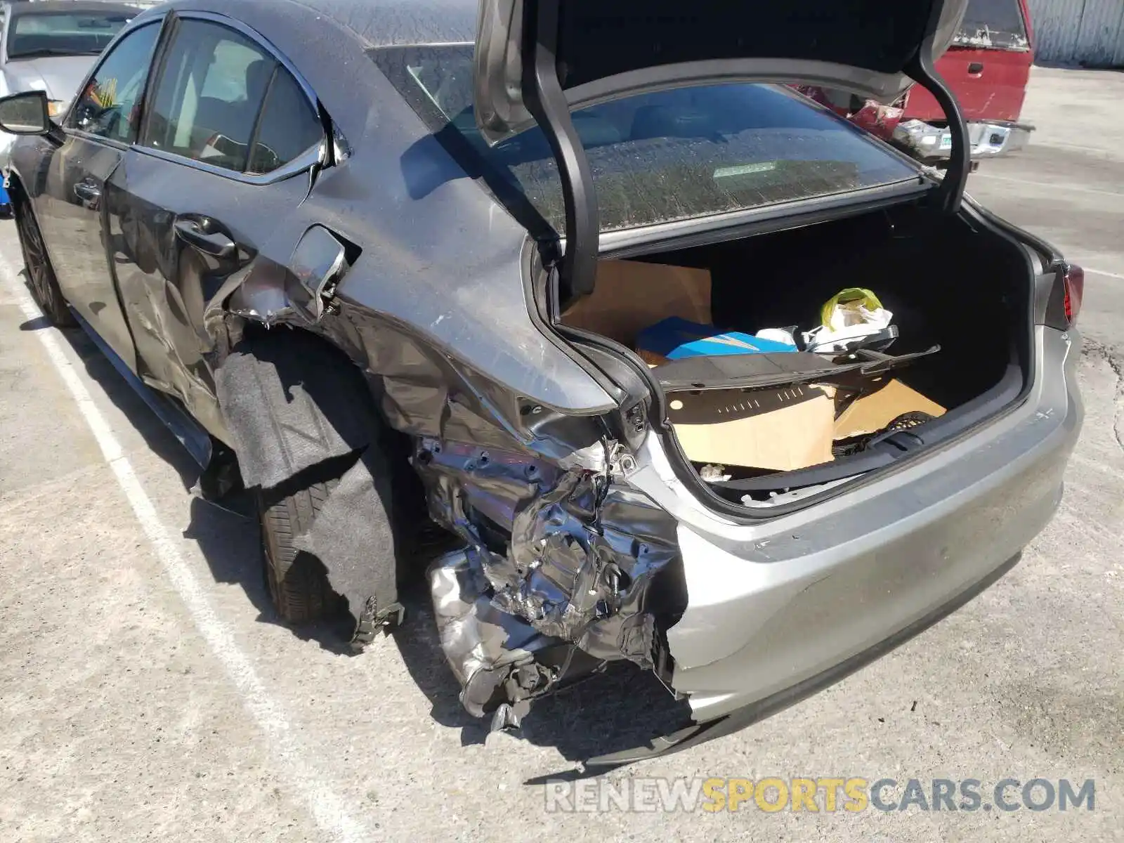 9 Photograph of a damaged car 58ADZ1B10MU088411 LEXUS ES350 2021