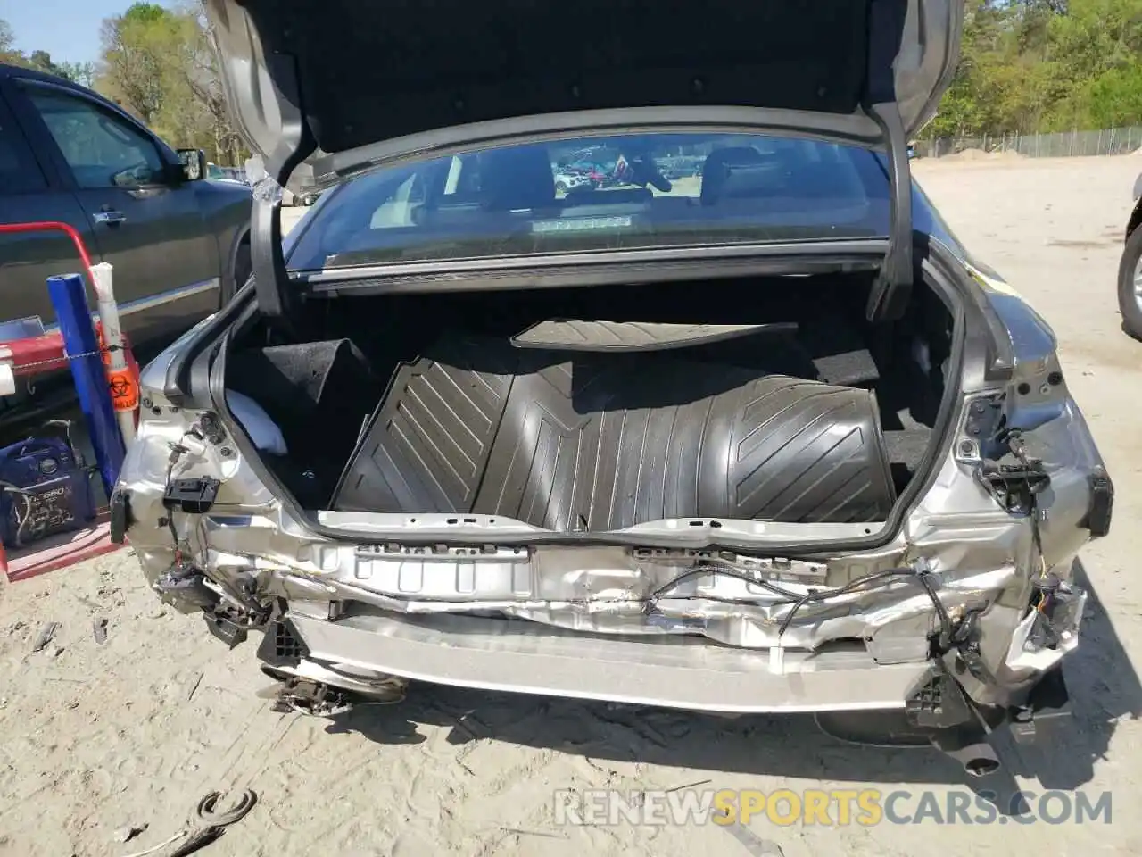 9 Photograph of a damaged car 58ADZ1B10MU103506 LEXUS ES350 2021