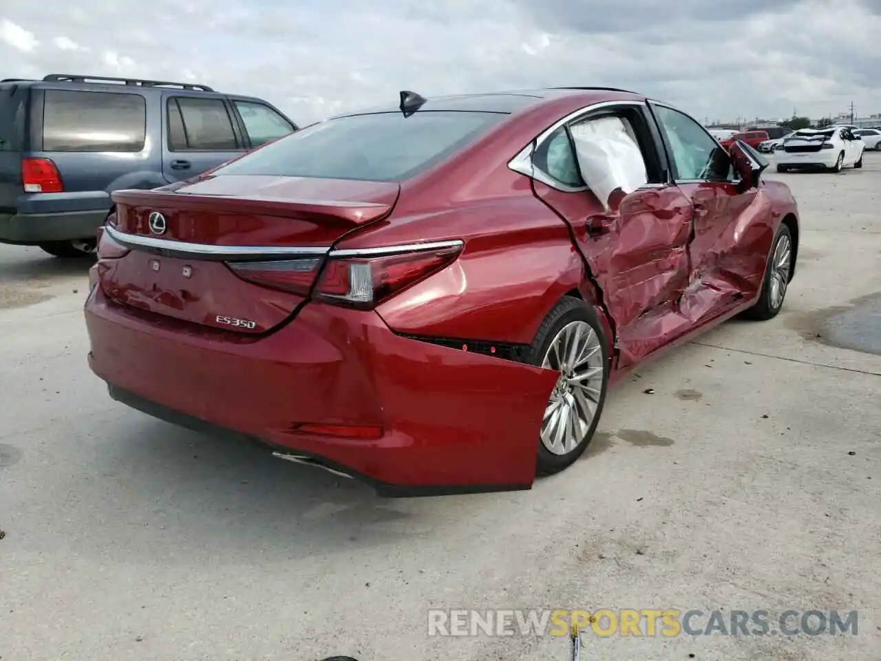 4 Photograph of a damaged car 58ADZ1B11MU088403 LEXUS ES350 2021