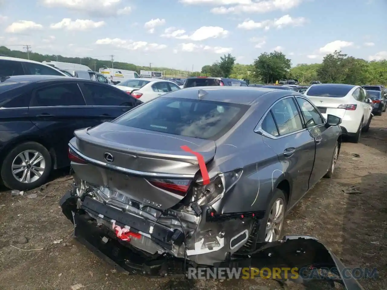 4 Фотография поврежденного автомобиля 58ADZ1B11MU088711 LEXUS ES350 2021