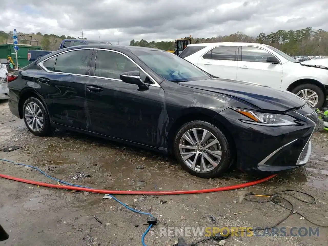 4 Photograph of a damaged car 58ADZ1B12MU083095 LEXUS ES350 2021