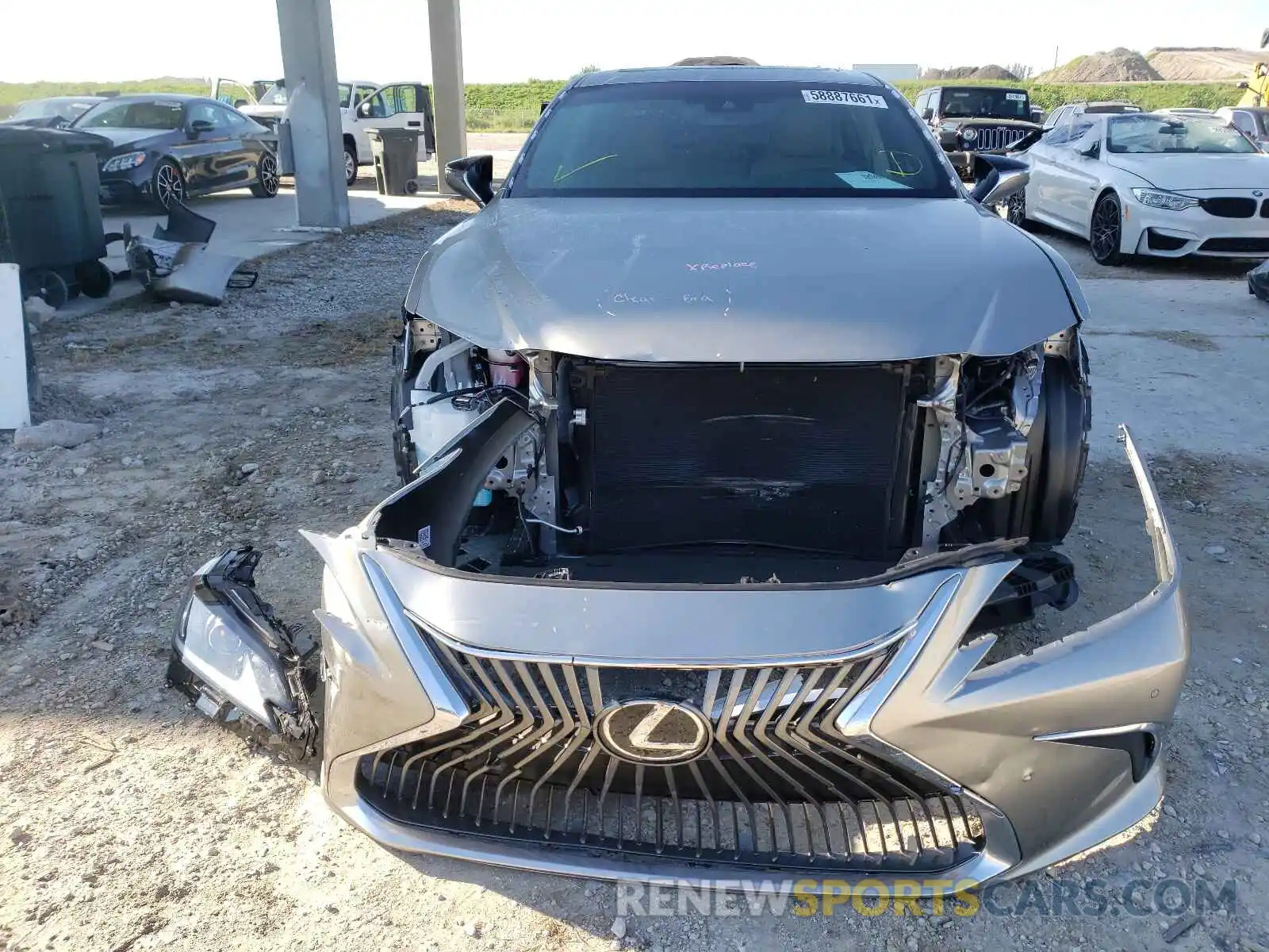 9 Photograph of a damaged car 58ADZ1B12MU094842 LEXUS ES350 2021