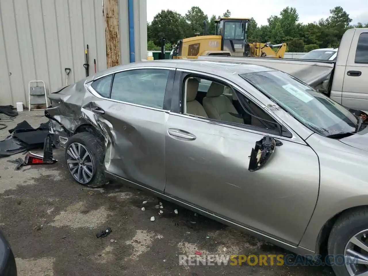 9 Photograph of a damaged car 58ADZ1B12MU096476 LEXUS ES350 2021