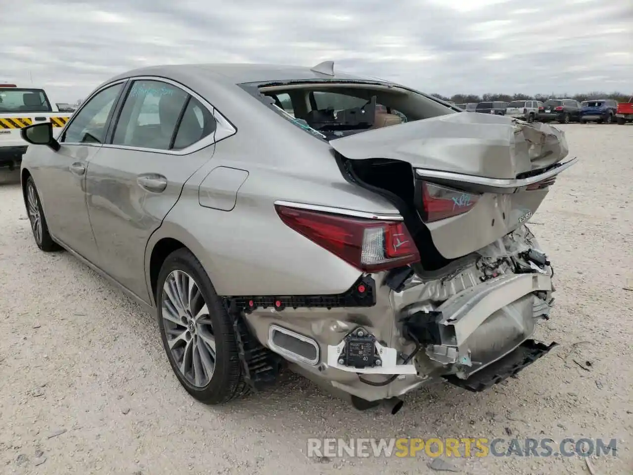 3 Photograph of a damaged car 58ADZ1B13MU087348 LEXUS ES350 2021