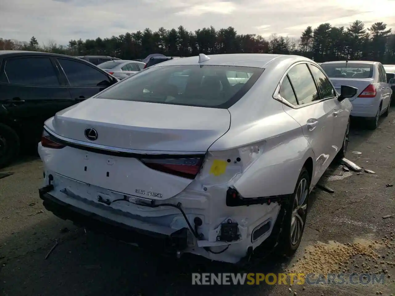 4 Photograph of a damaged car 58ADZ1B13MU087446 LEXUS ES350 2021