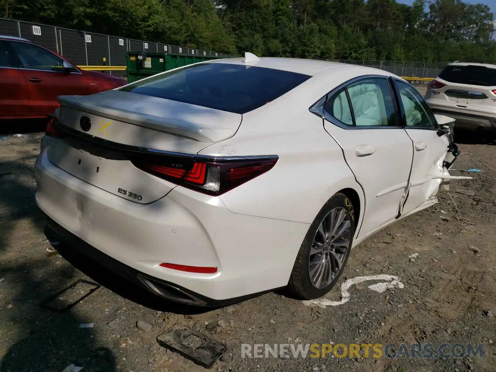 4 Photograph of a damaged car 58ADZ1B13MU091397 LEXUS ES350 2021