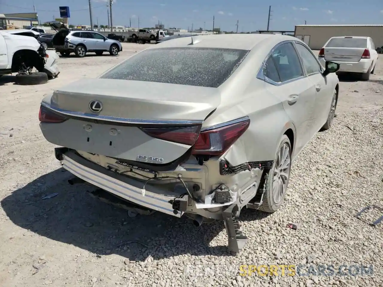 4 Photograph of a damaged car 58ADZ1B13MU096552 LEXUS ES350 2021