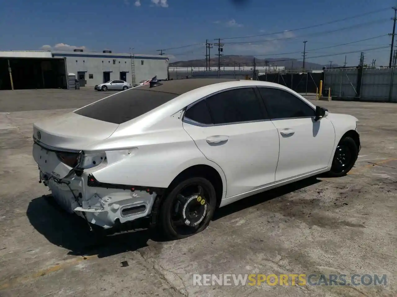 4 Photograph of a damaged car 58ADZ1B13MU105010 LEXUS ES350 2021