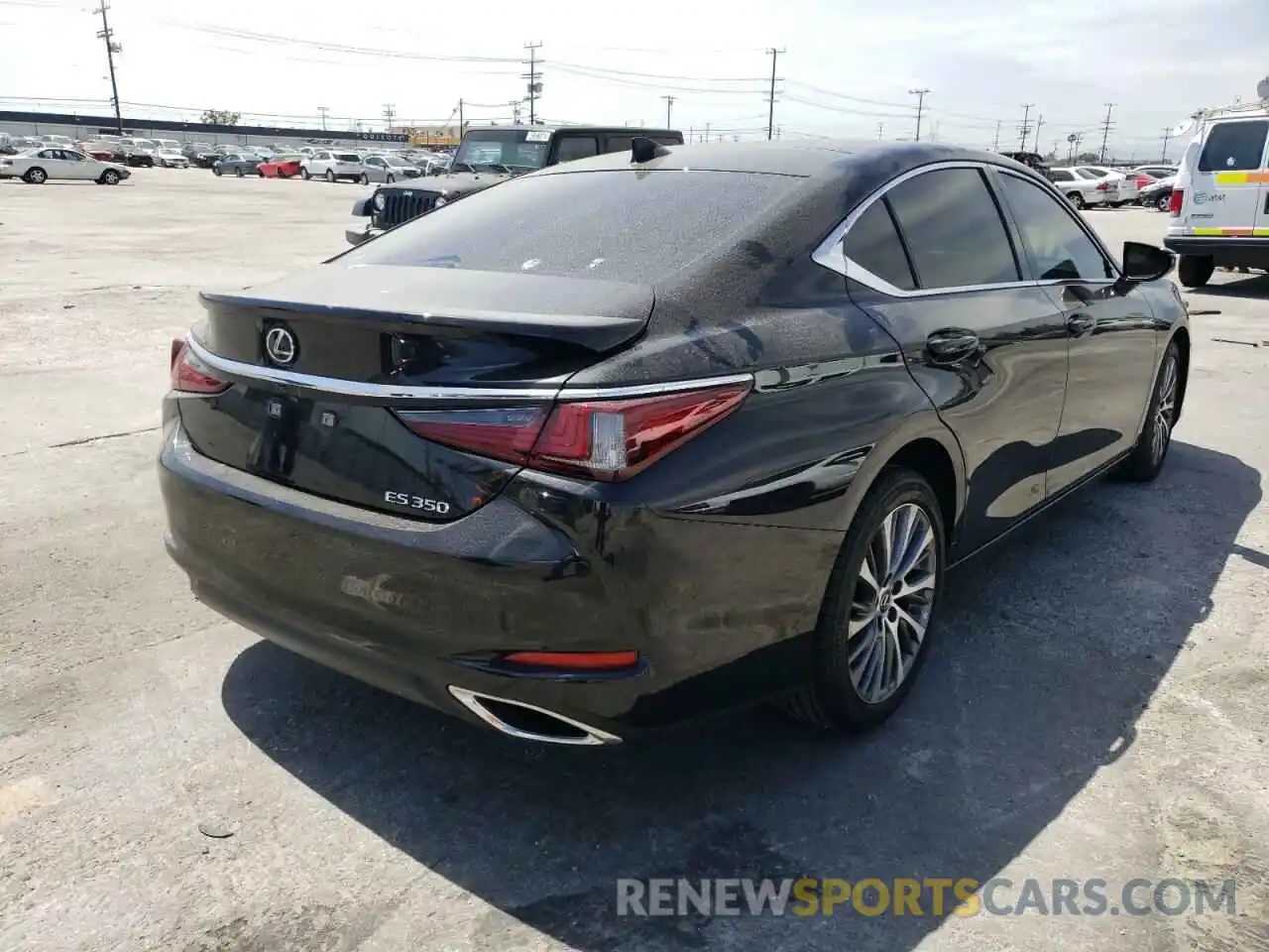 4 Photograph of a damaged car 58ADZ1B13MU106769 LEXUS ES350 2021