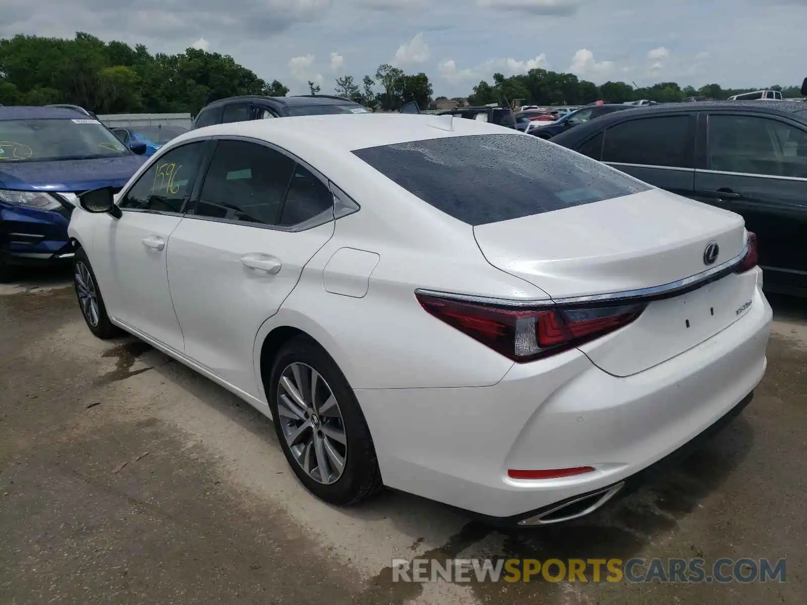 3 Photograph of a damaged car 58ADZ1B14MU088332 LEXUS ES350 2021