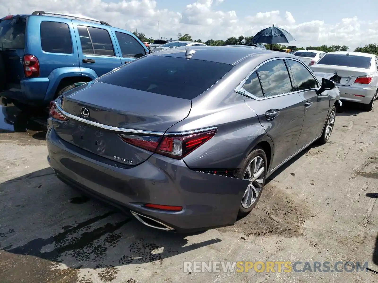 4 Photograph of a damaged car 58ADZ1B14MU097290 LEXUS ES350 2021