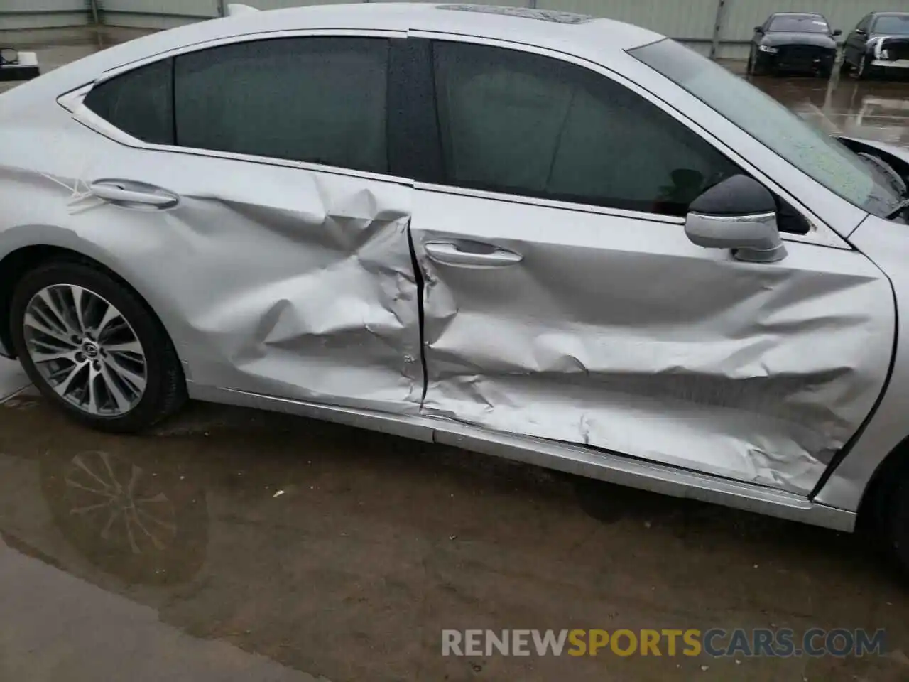 9 Photograph of a damaged car 58ADZ1B14MU100446 LEXUS ES350 2021