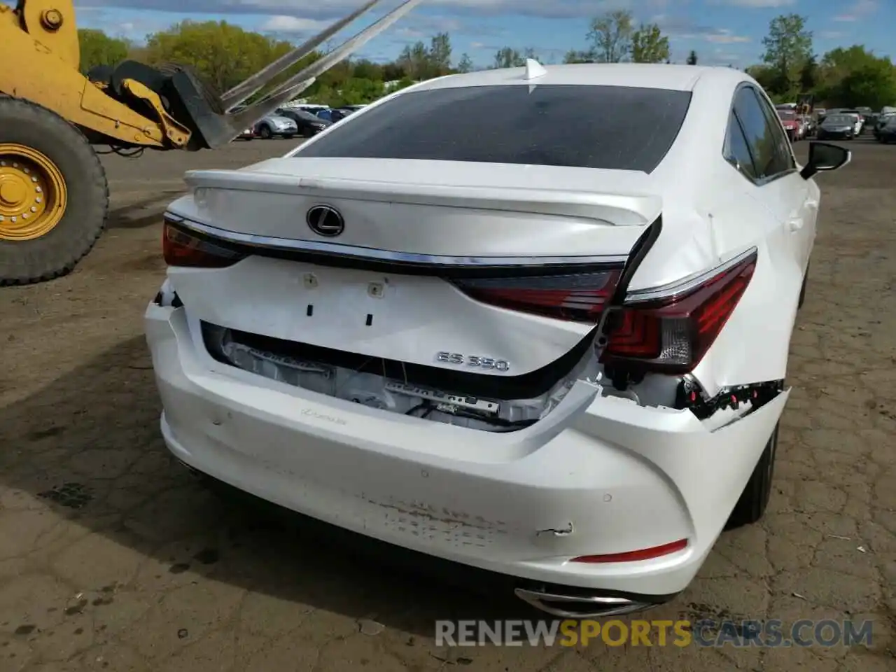 9 Photograph of a damaged car 58ADZ1B14MU106778 LEXUS ES350 2021