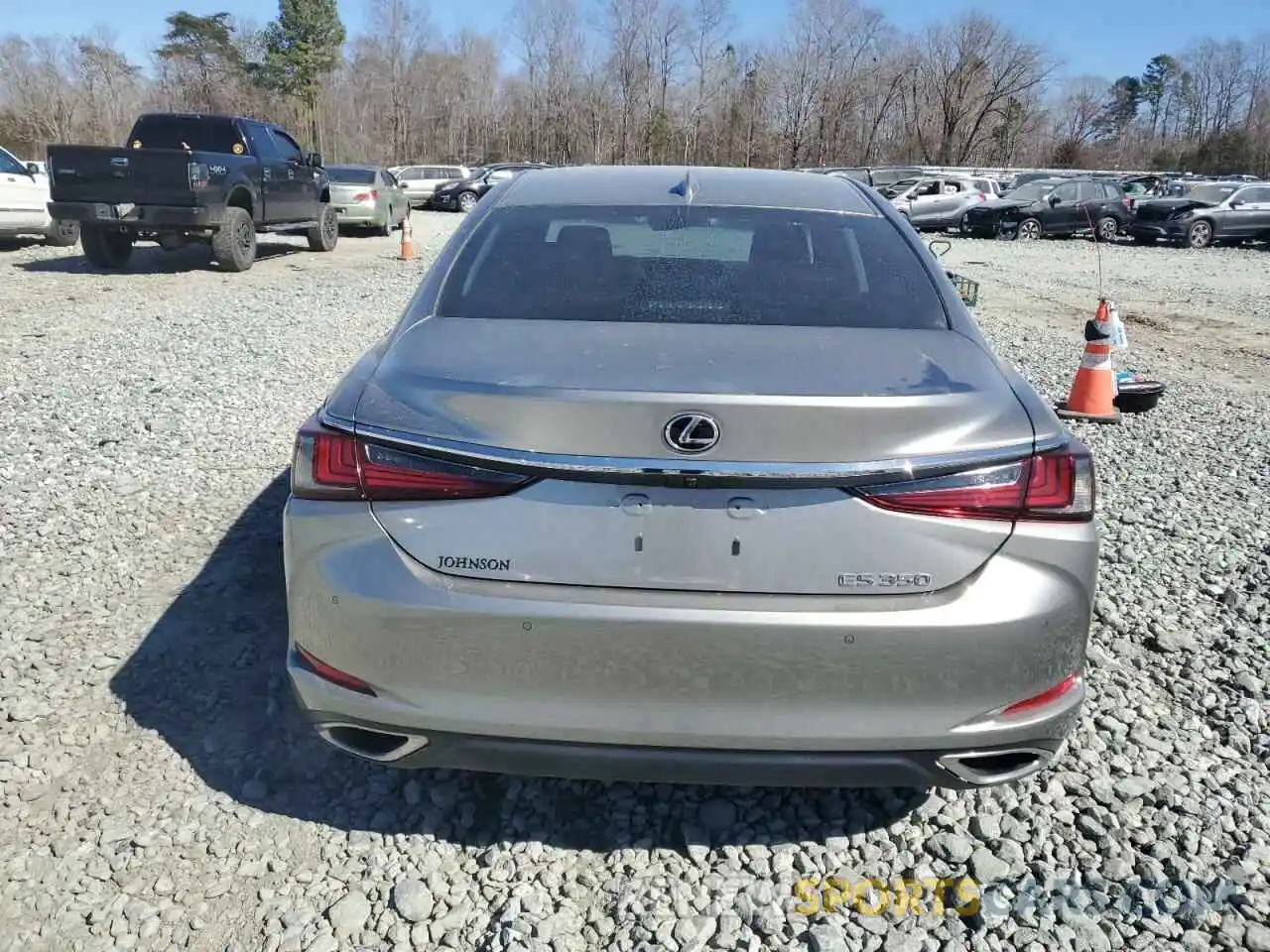 6 Photograph of a damaged car 58ADZ1B14MU107333 LEXUS ES350 2021