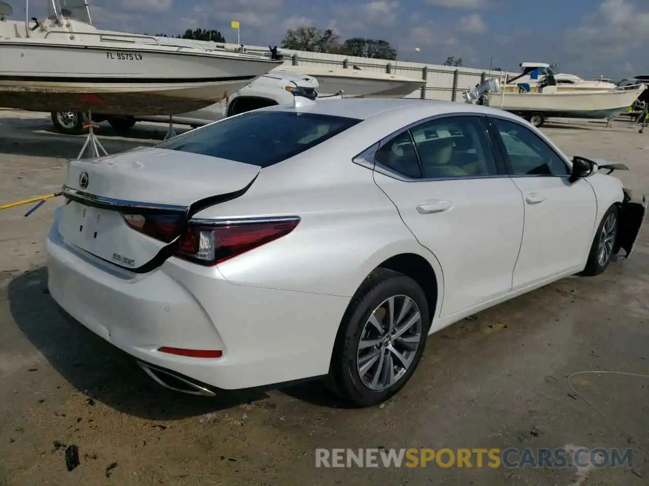 4 Photograph of a damaged car 58ADZ1B14MU108272 LEXUS ES350 2021