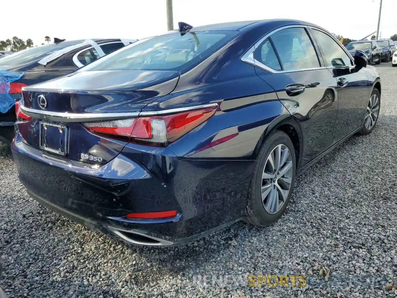 4 Photograph of a damaged car 58ADZ1B15MU110046 LEXUS ES350 2021