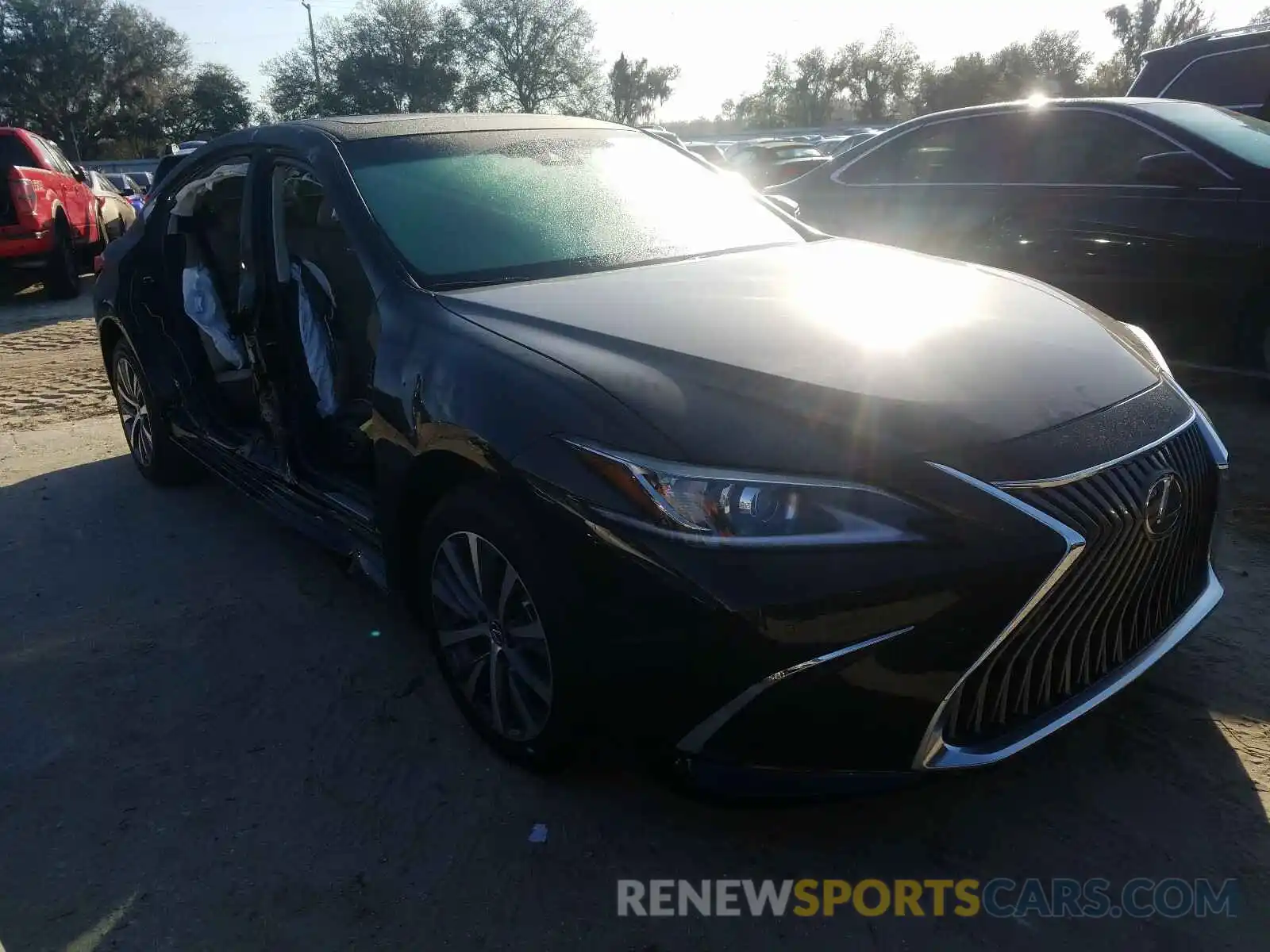 1 Photograph of a damaged car 58ADZ1B16MU083858 LEXUS ES350 2021