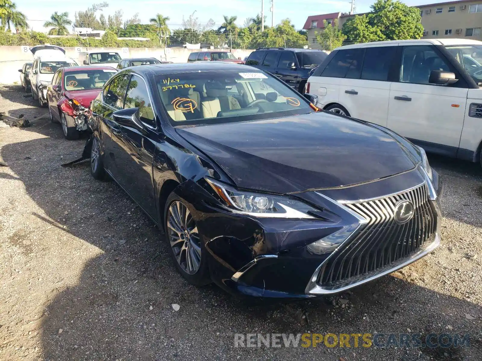 1 Photograph of a damaged car 58ADZ1B16MU096089 LEXUS ES350 2021