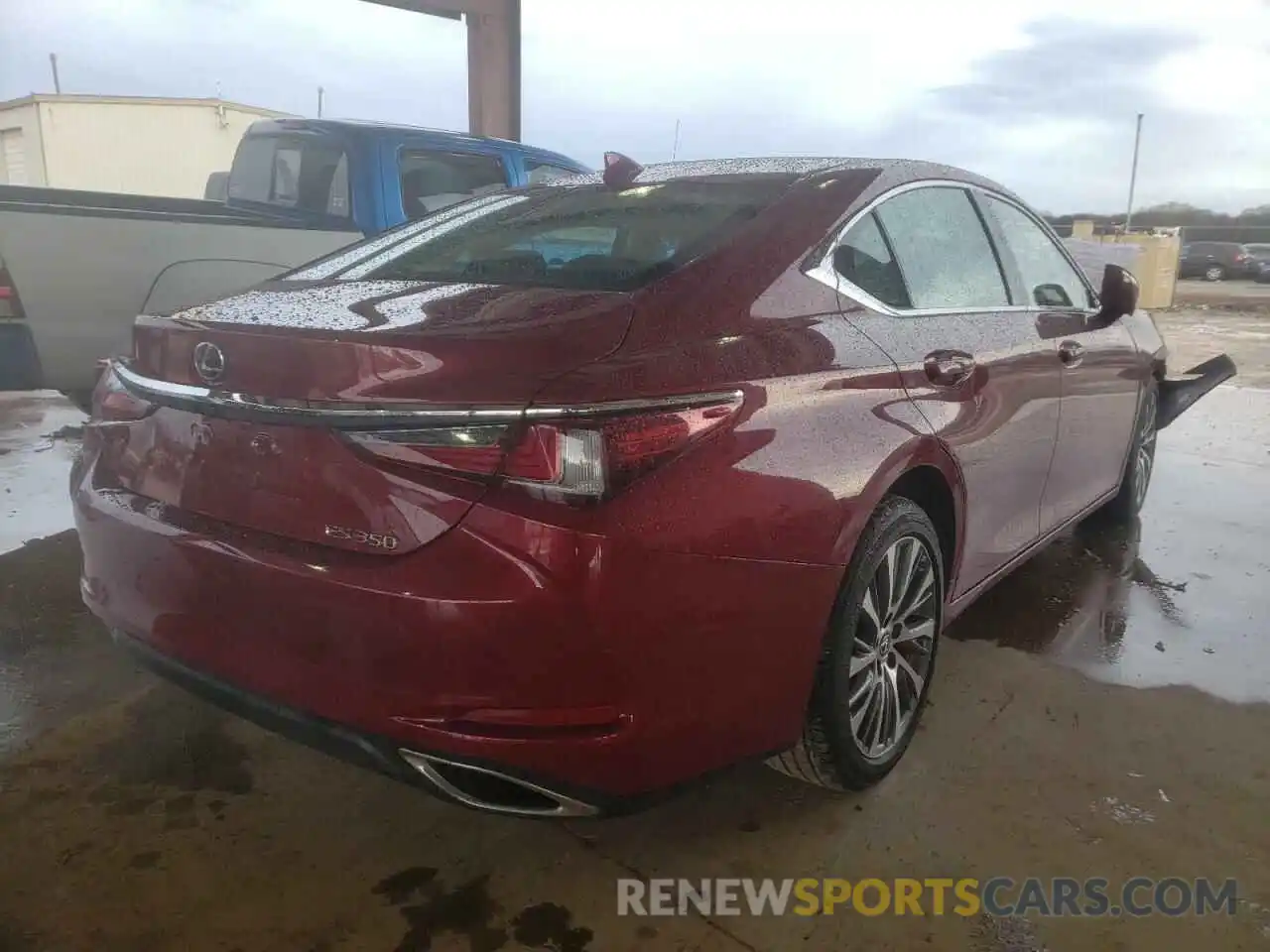 4 Photograph of a damaged car 58ADZ1B16MU101808 LEXUS ES350 2021