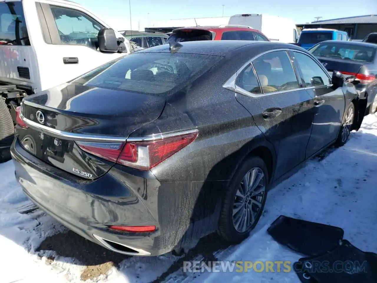 4 Photograph of a damaged car 58ADZ1B16MU106488 LEXUS ES350 2021