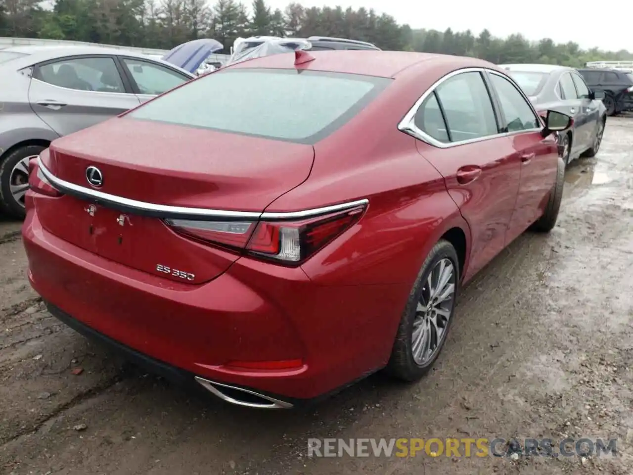 4 Photograph of a damaged car 58ADZ1B17MU110839 LEXUS ES350 2021