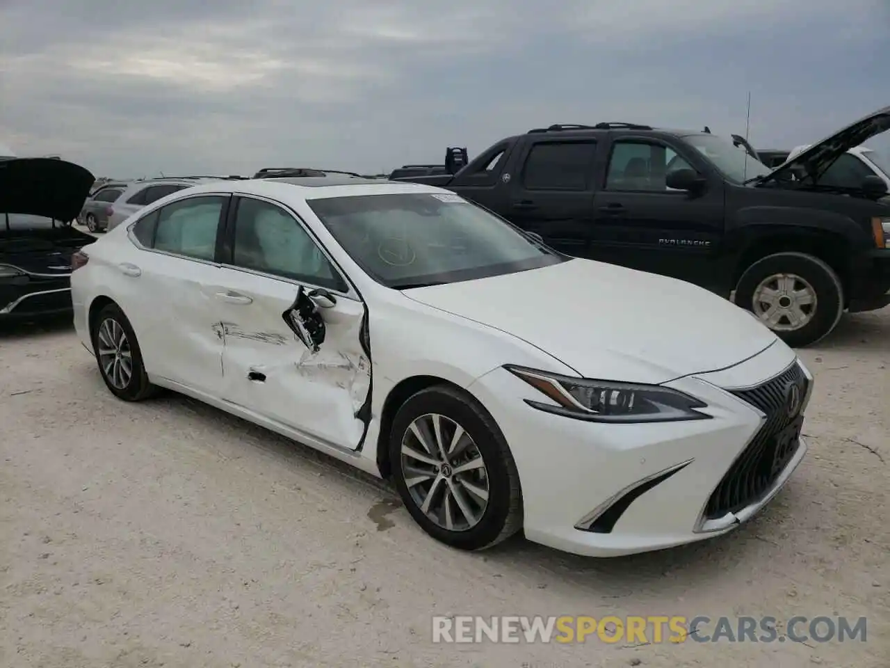 1 Photograph of a damaged car 58ADZ1B18MU085465 LEXUS ES350 2021