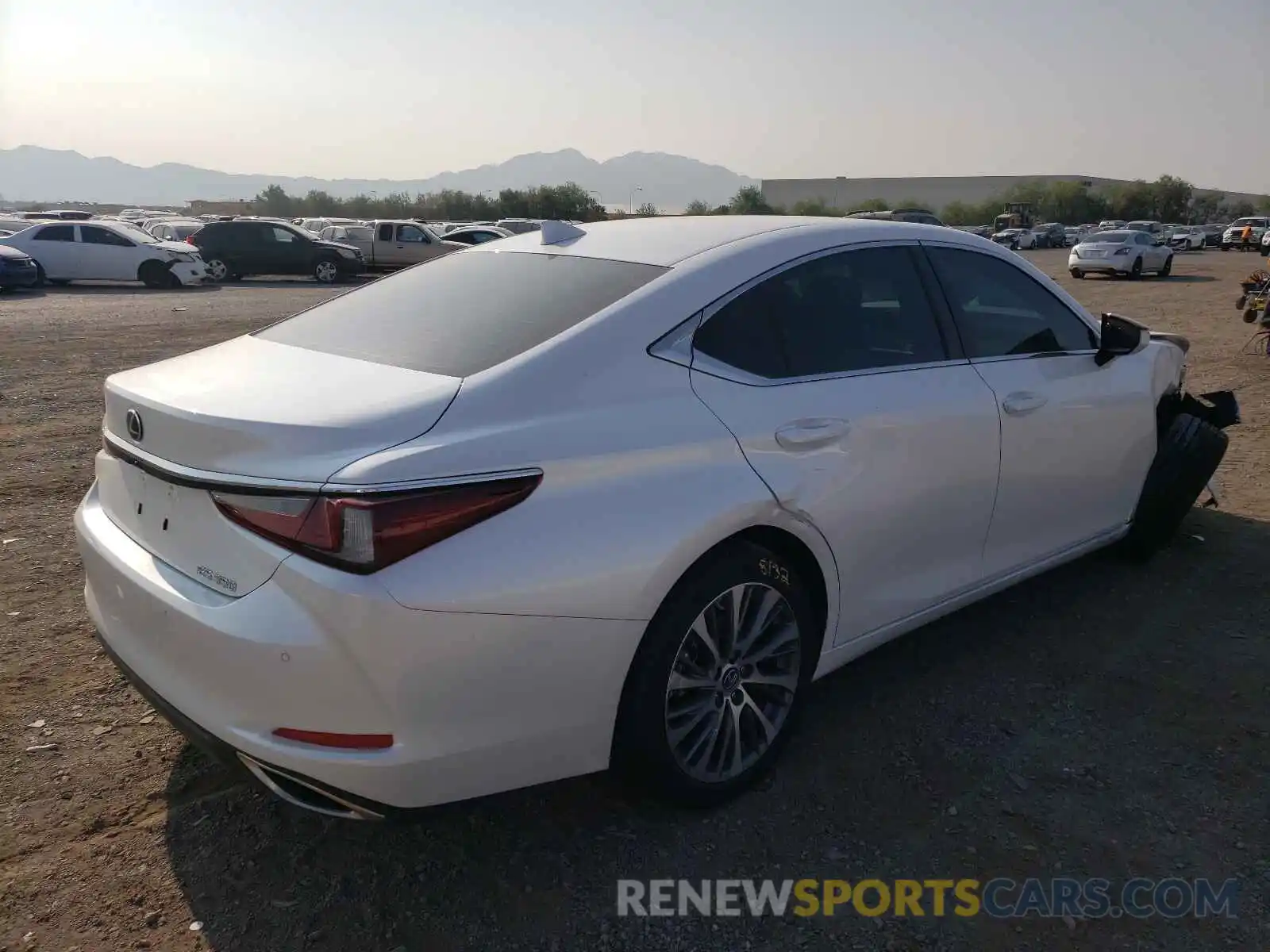 4 Photograph of a damaged car 58ADZ1B18MU086485 LEXUS ES350 2021