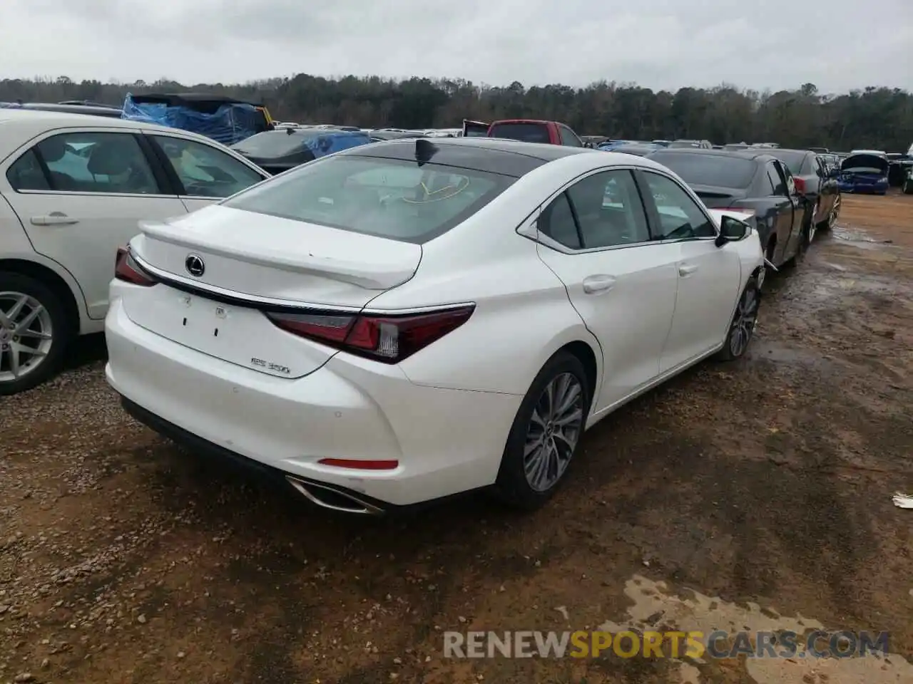 4 Photograph of a damaged car 58ADZ1B18MU096367 LEXUS ES350 2021