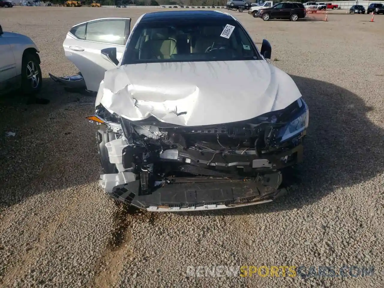 9 Photograph of a damaged car 58ADZ1B18MU096367 LEXUS ES350 2021