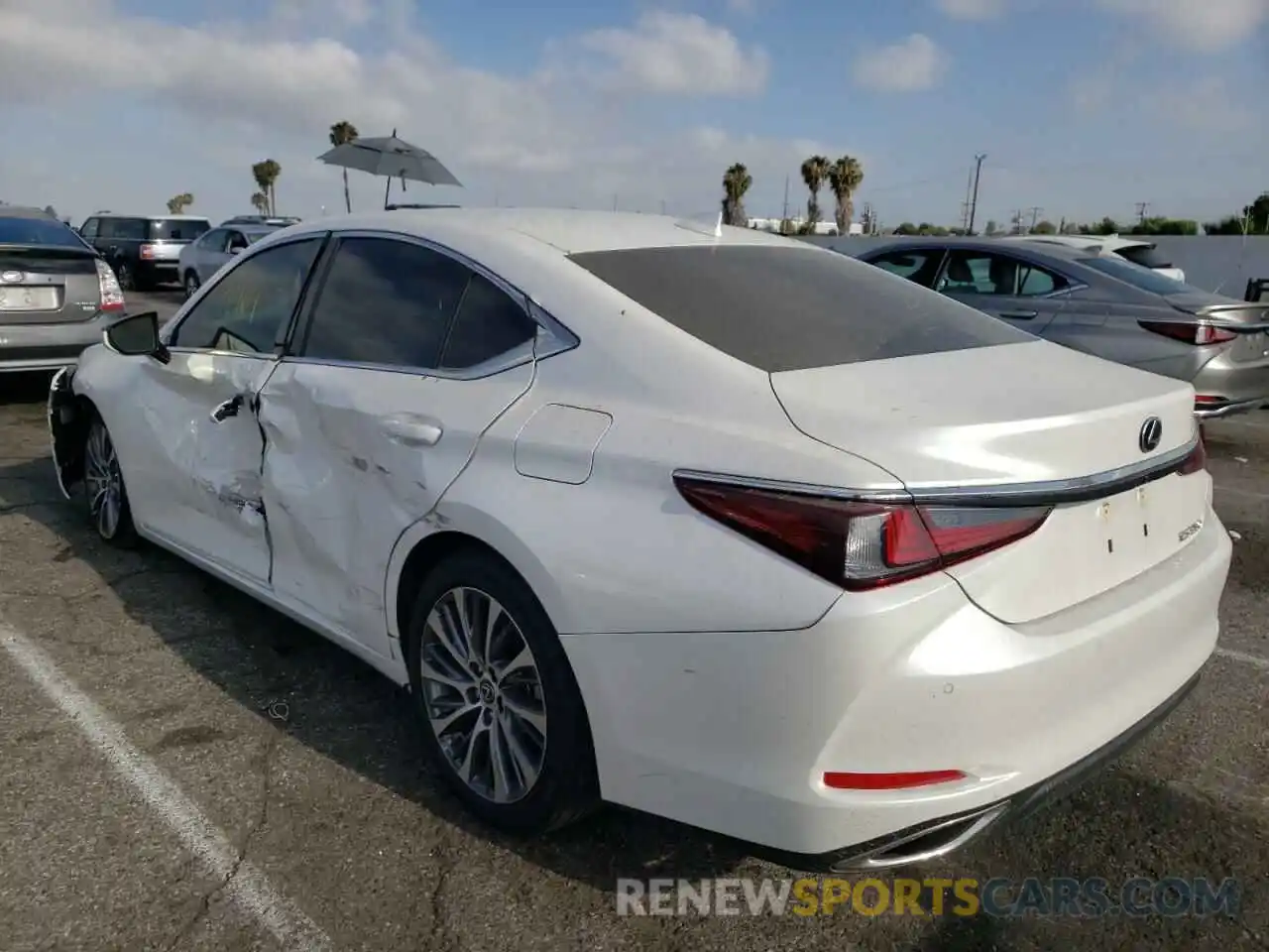 3 Photograph of a damaged car 58ADZ1B18MU098443 LEXUS ES350 2021