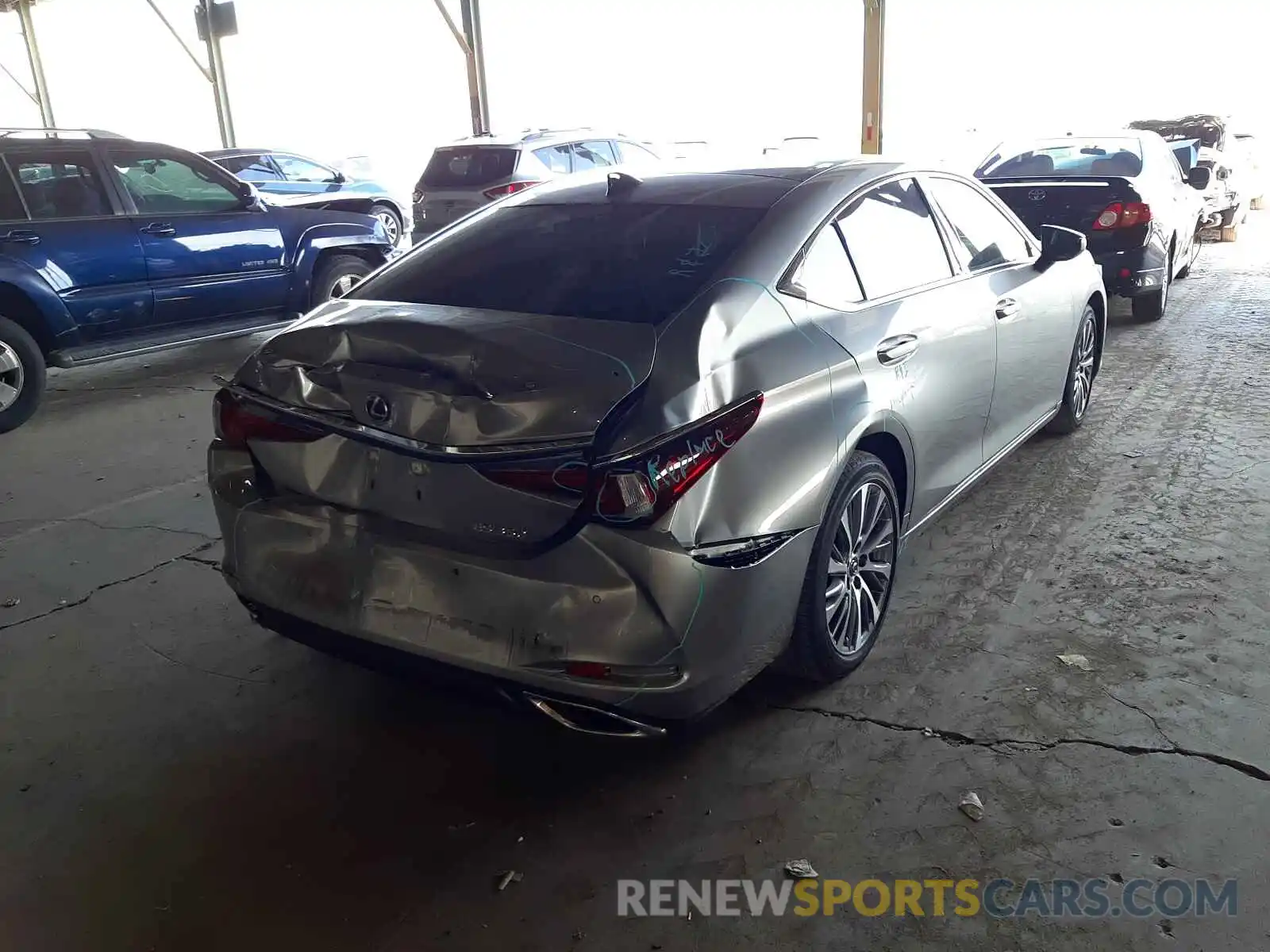 9 Photograph of a damaged car 58ADZ1B19MU082459 LEXUS ES350 2021