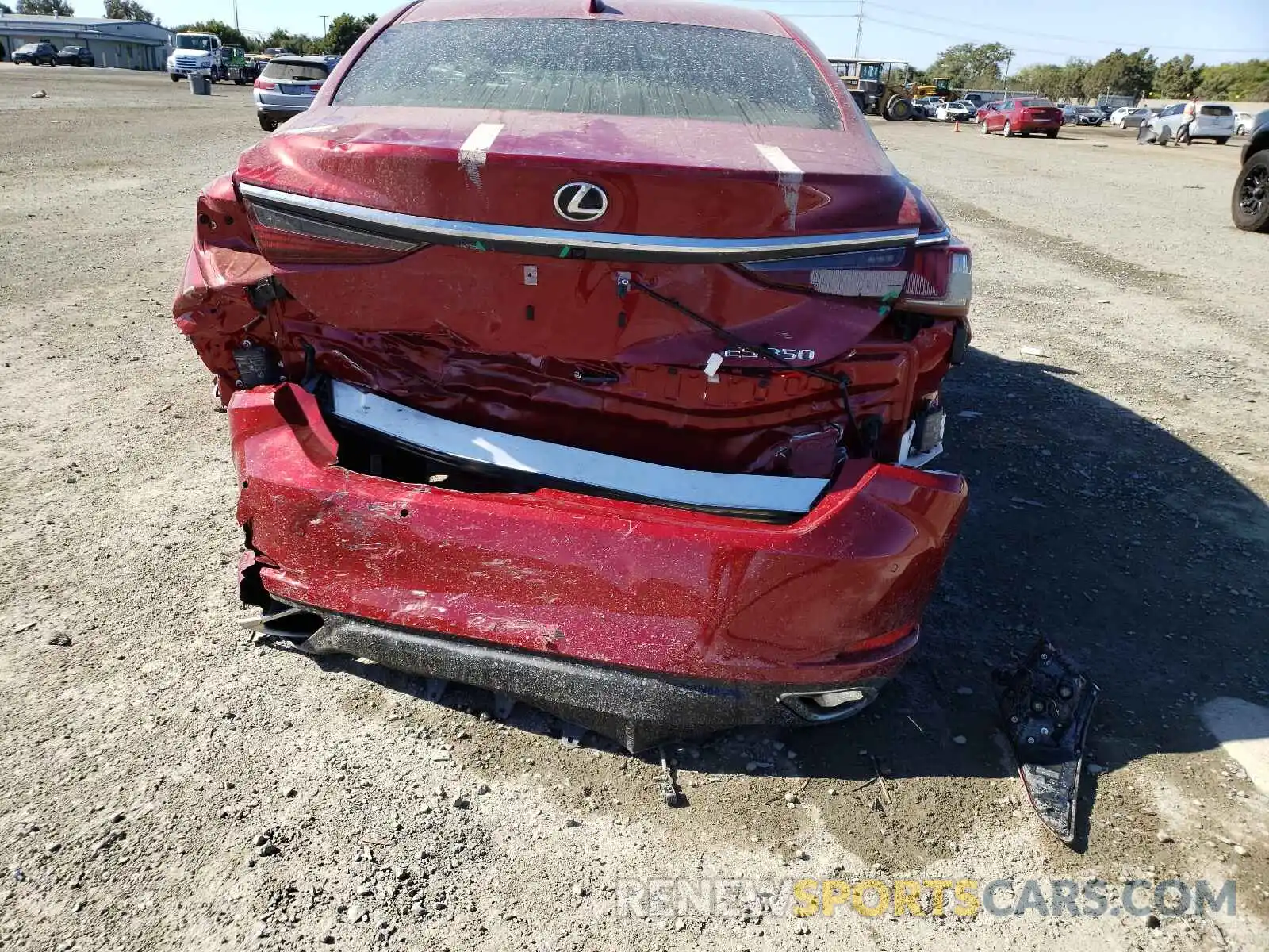 9 Photograph of a damaged car 58ADZ1B19MU091159 LEXUS ES350 2021