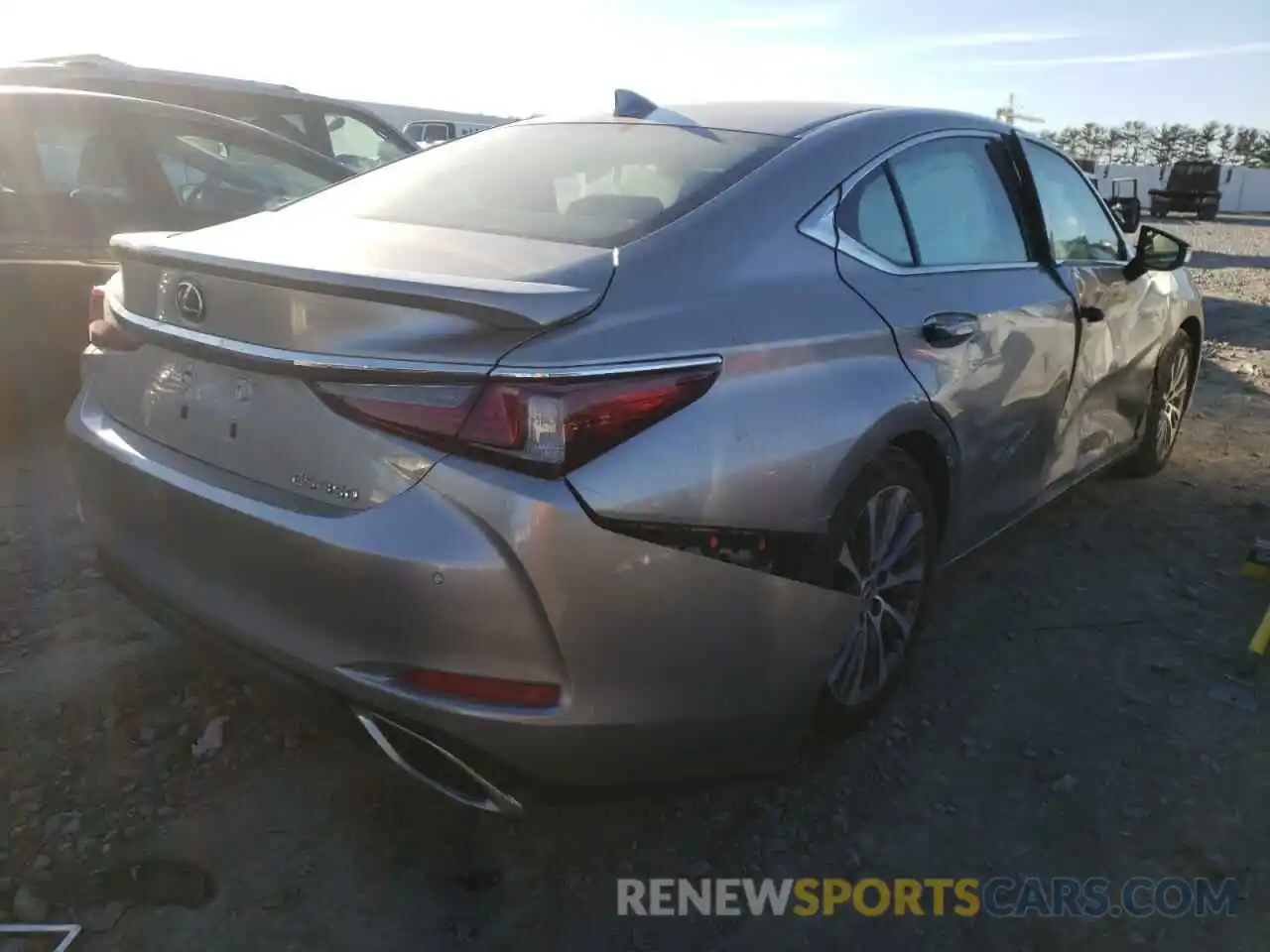 4 Photograph of a damaged car 58ADZ1B19MU092232 LEXUS ES350 2021