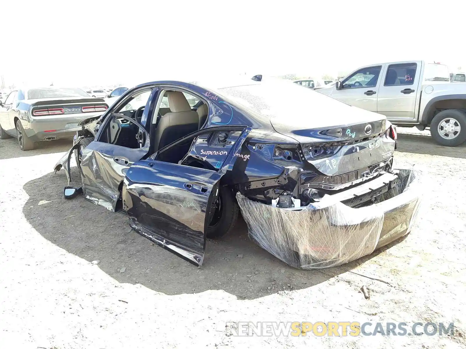 3 Photograph of a damaged car 58ADZ1B19MU100054 LEXUS ES350 2021