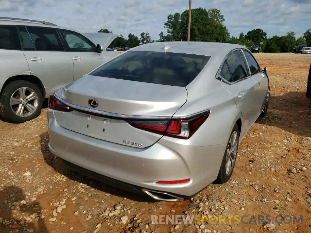 4 Photograph of a damaged car 58ADZ1B19MU100300 LEXUS ES350 2021