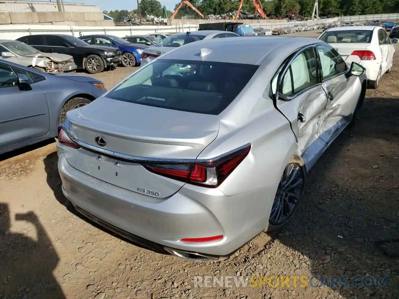 4 Photograph of a damaged car 58ADZ1B19MU105058 LEXUS ES350 2021