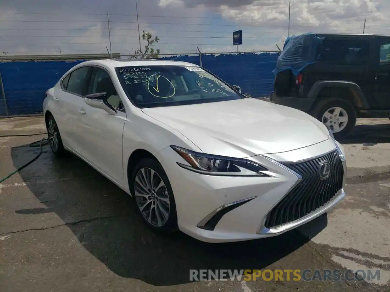 1 Photograph of a damaged car 58ADZ1B19MU110311 LEXUS ES350 2021