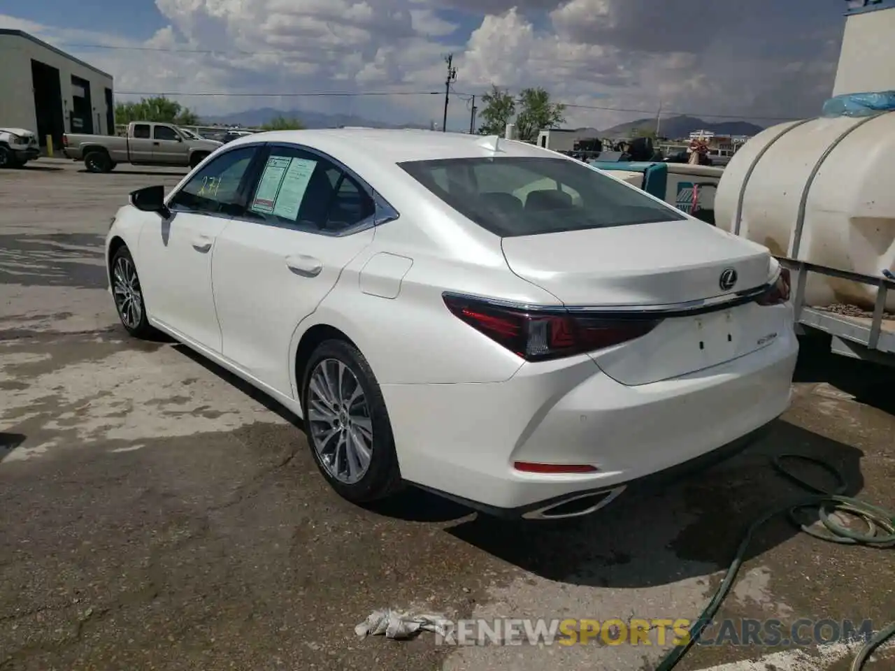 3 Photograph of a damaged car 58ADZ1B19MU110311 LEXUS ES350 2021